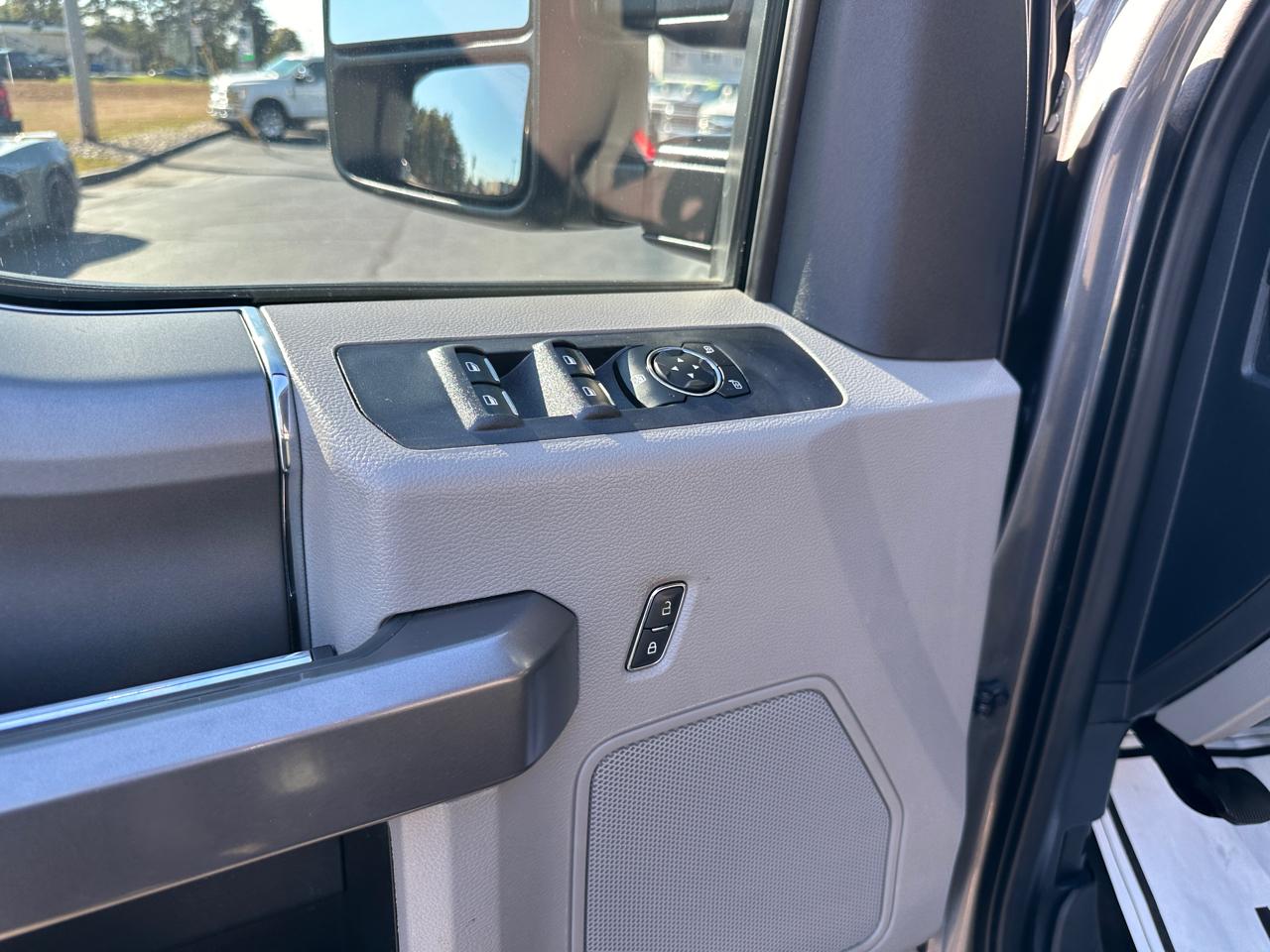 Ford F-250 SD XLT Crew Cab 4WD 2022