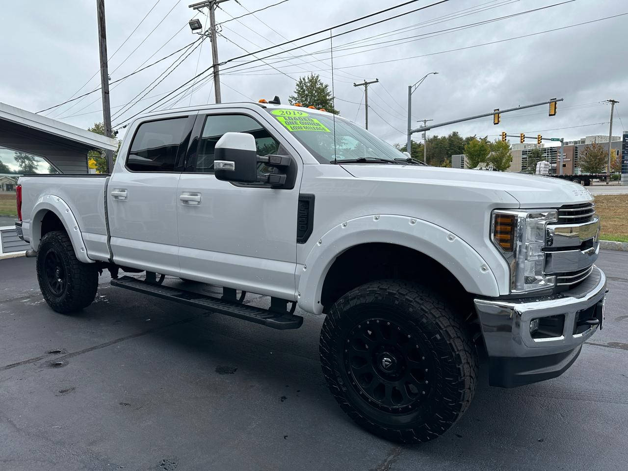 Ford F-250 SD Lariat Crew Cab Short Bed 4WD 2019