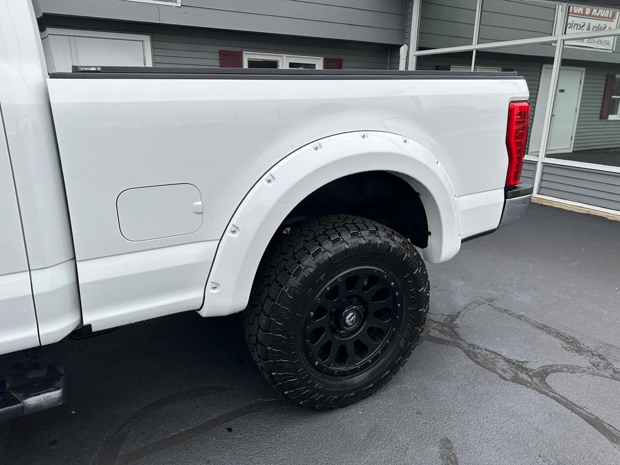 Ford F-250 SD Lariat Crew Cab Short Bed 4WD 2019