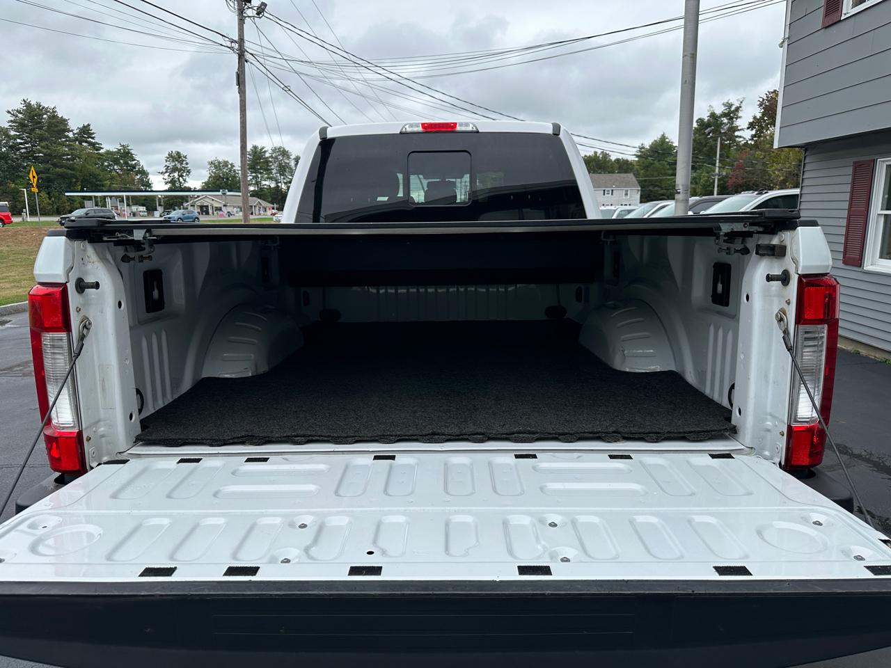 Ford F-250 SD Lariat Crew Cab Short Bed 4WD 2019
