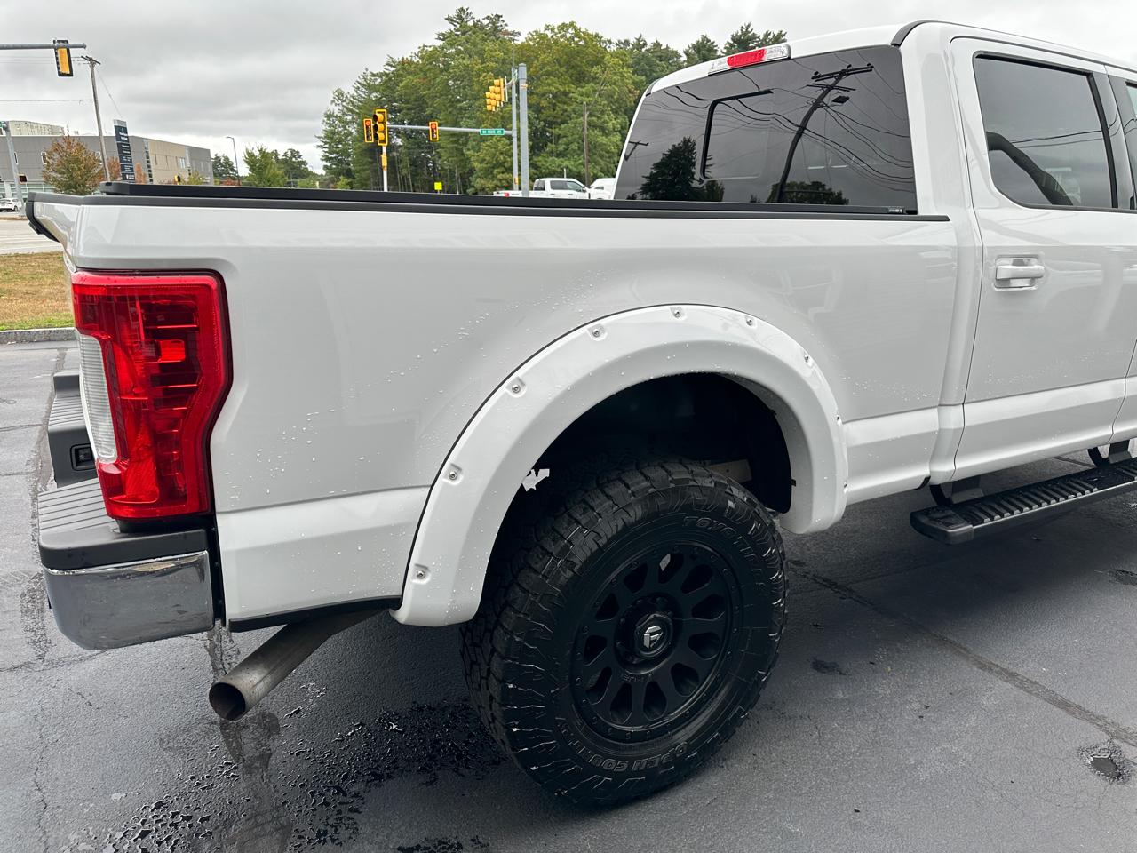 Ford F-250 SD Lariat Crew Cab Short Bed 4WD 2019