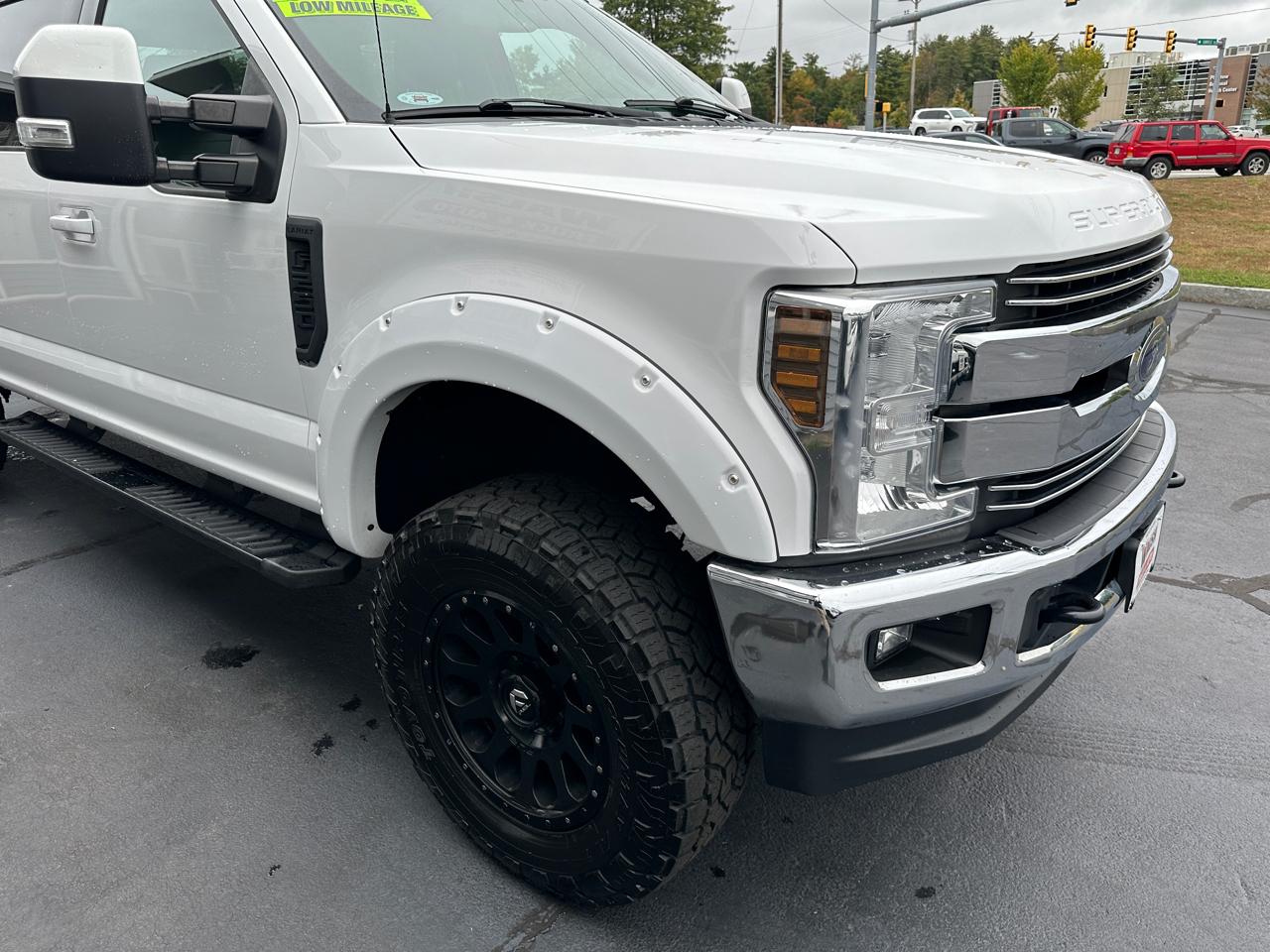 Ford F-250 SD Lariat Crew Cab Short Bed 4WD 2019
