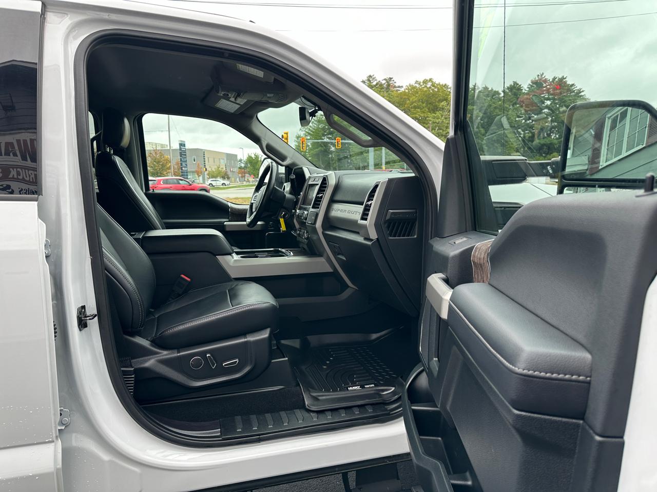 Ford F-250 SD Lariat Crew Cab Short Bed 4WD 2019