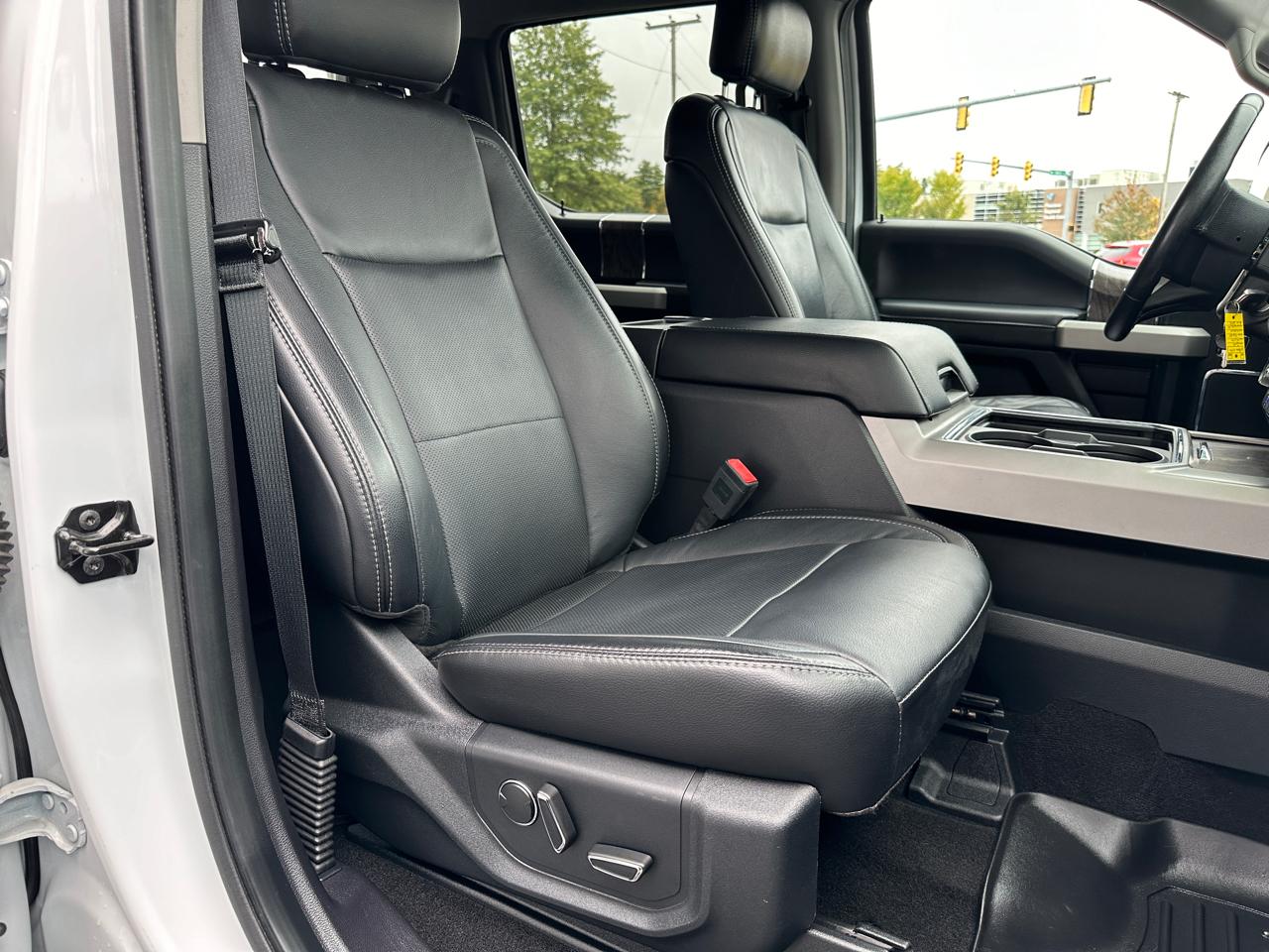 Ford F-250 SD Lariat Crew Cab Short Bed 4WD 2019