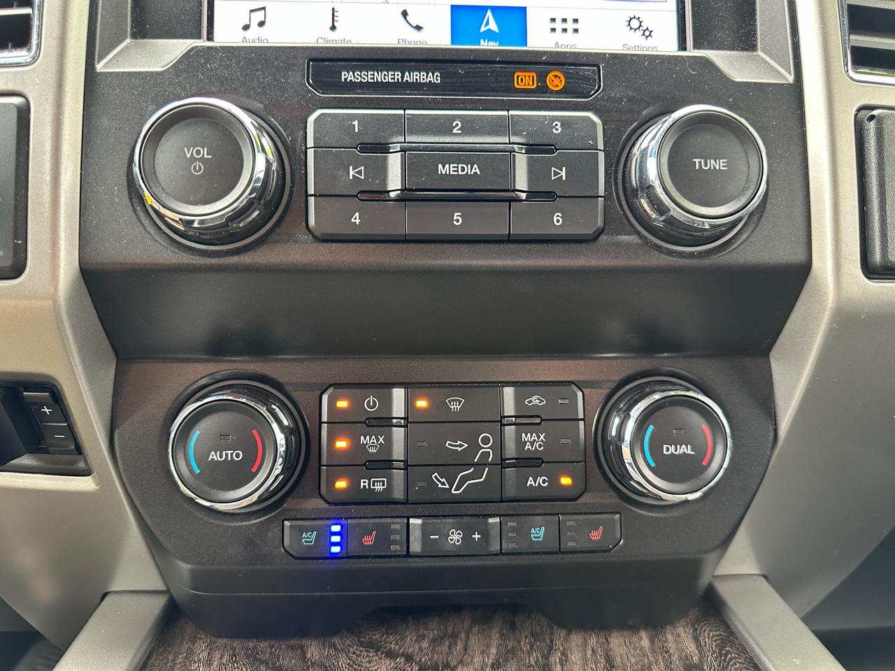 Ford F-250 SD Lariat Crew Cab Short Bed 4WD 2019