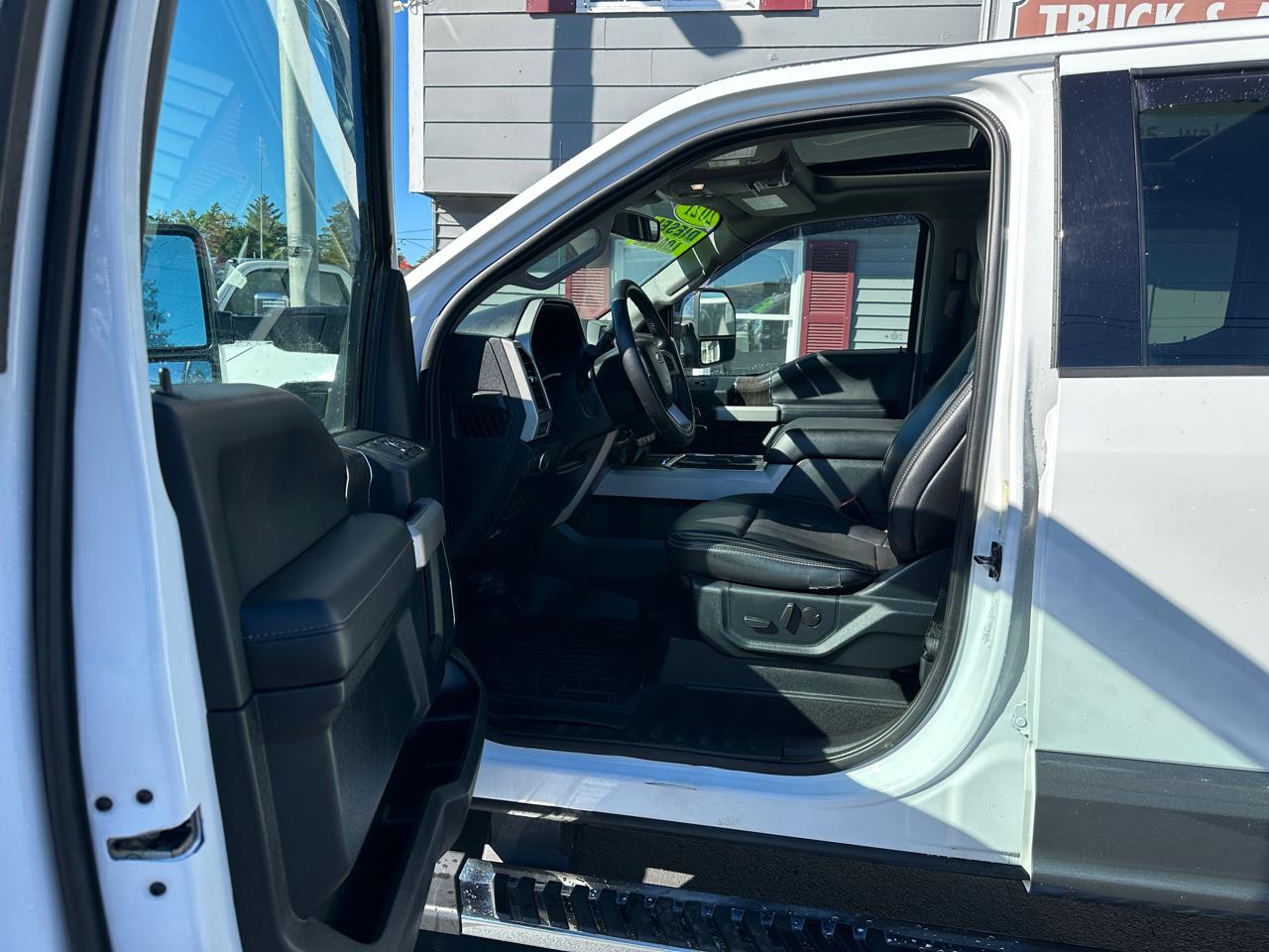 Ford F-350 SD Lariat Crew Cab 4WD 2021