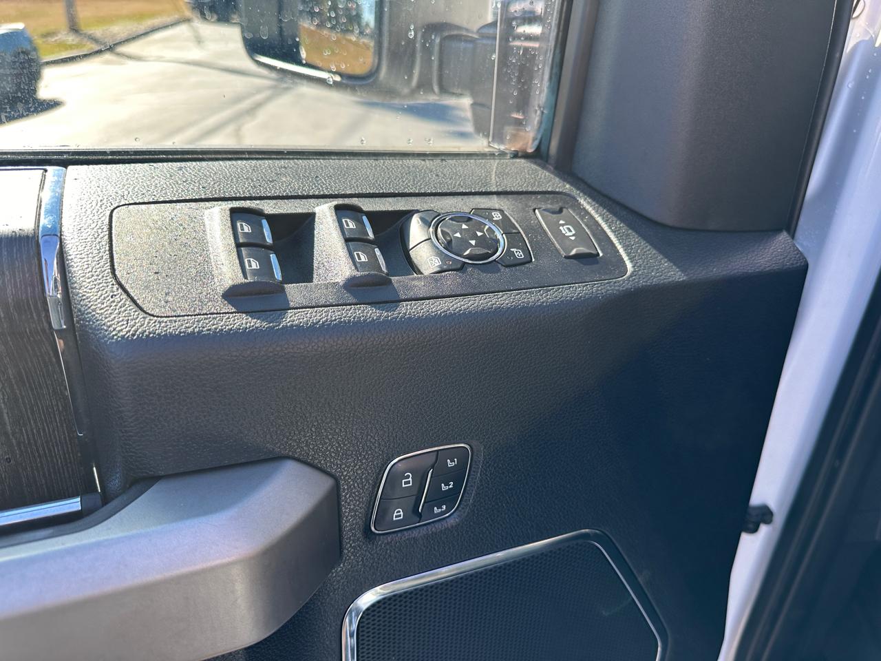 Ford F-350 SD Lariat Crew Cab 4WD 2021