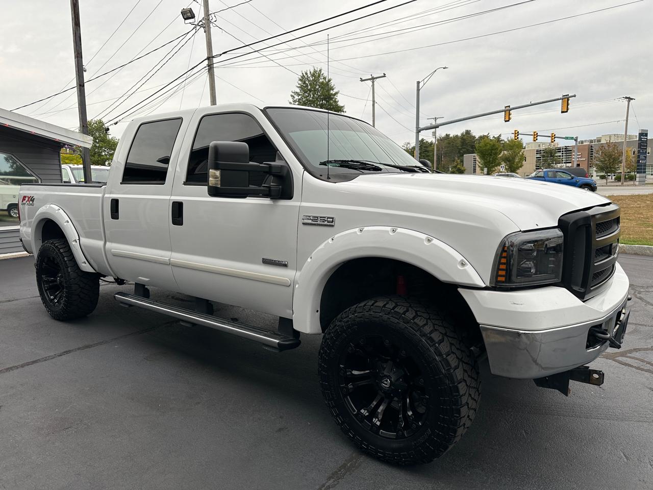 Ford F-250 SD Lariat Crew Cab Short Bed 4WD 2006