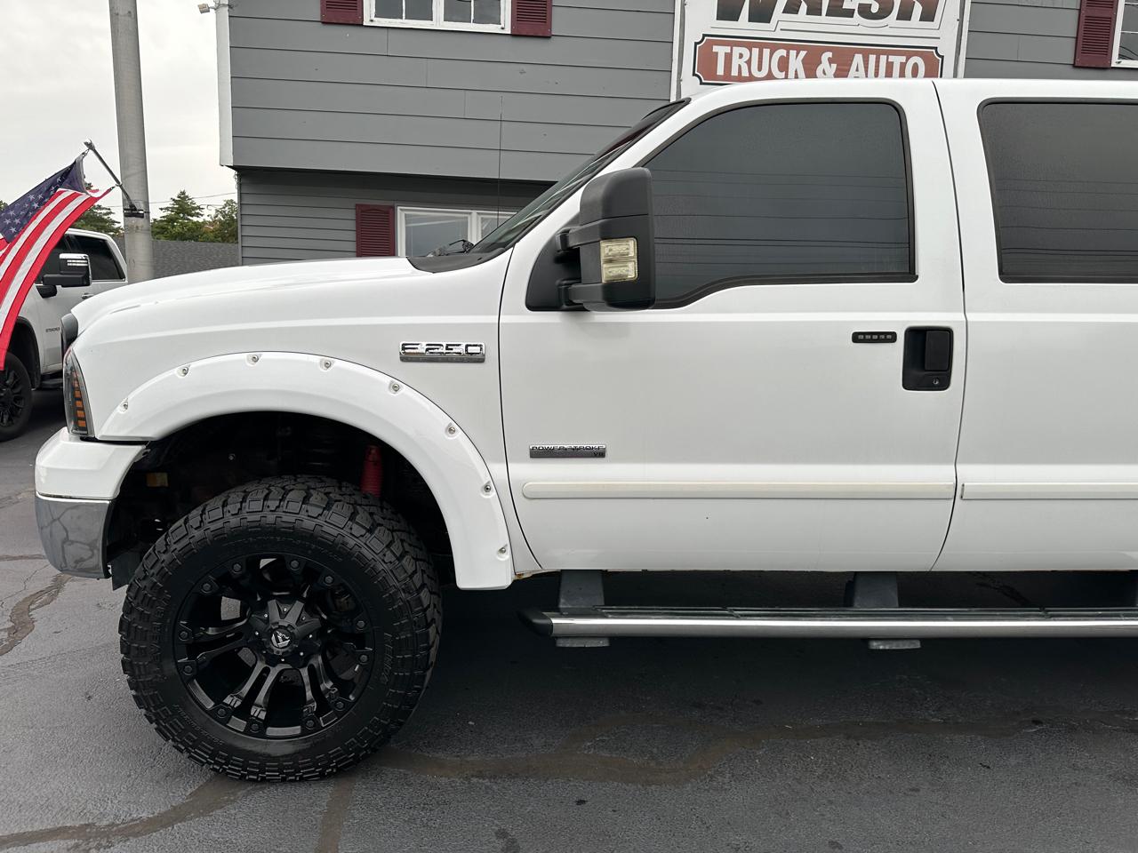 Ford F-250 SD Lariat Crew Cab Short Bed 4WD 2006