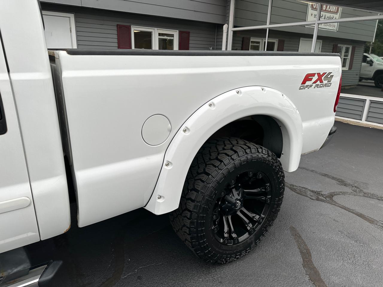 Ford F-250 SD Lariat Crew Cab Short Bed 4WD 2006