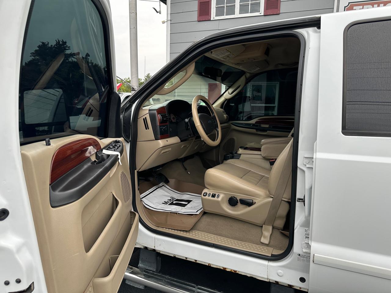 Ford F-250 SD Lariat Crew Cab Short Bed 4WD 2006
