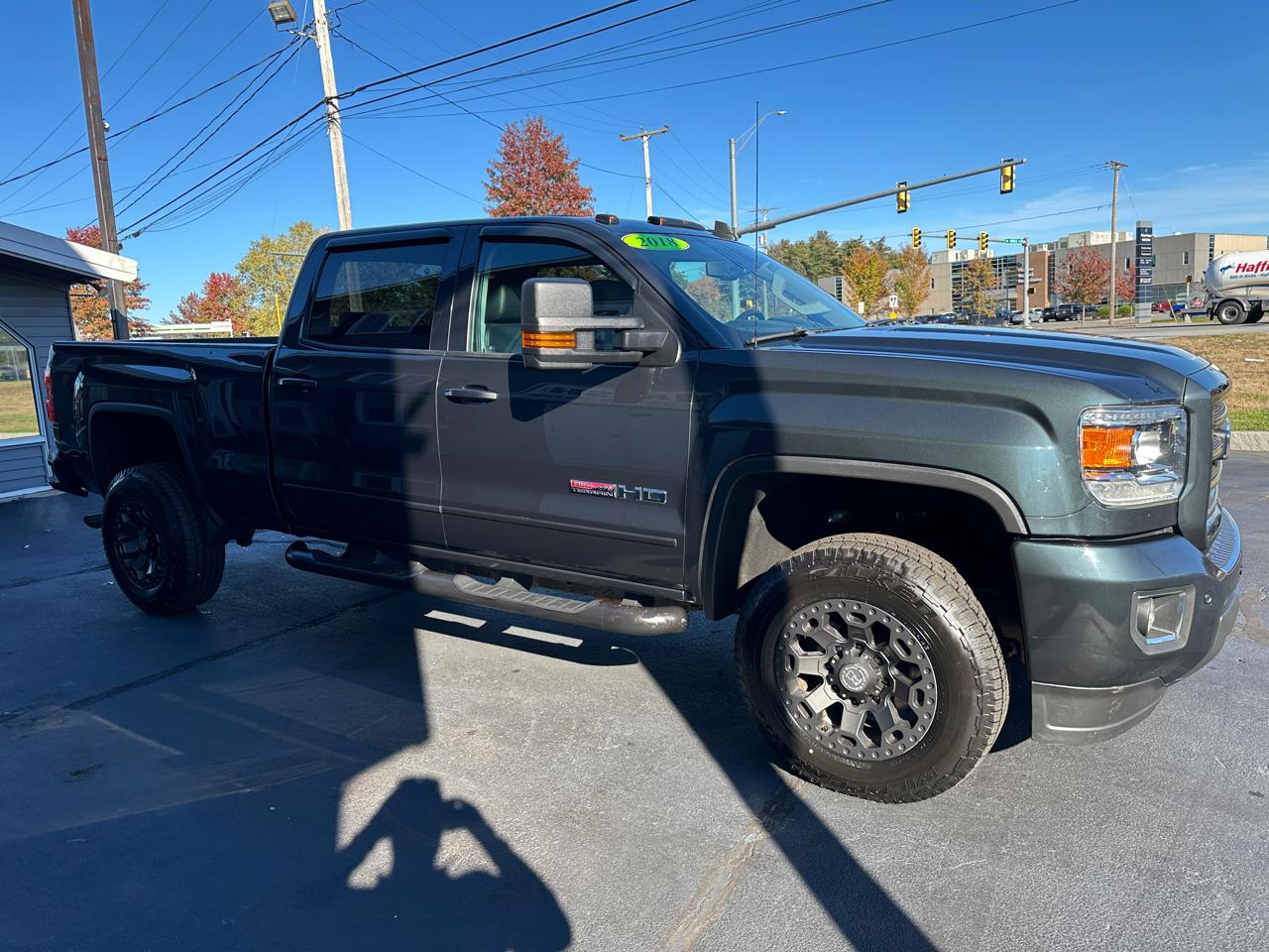 GMC Sierra 2500HD SLT Crew Cab Short Bed 4WD 2018