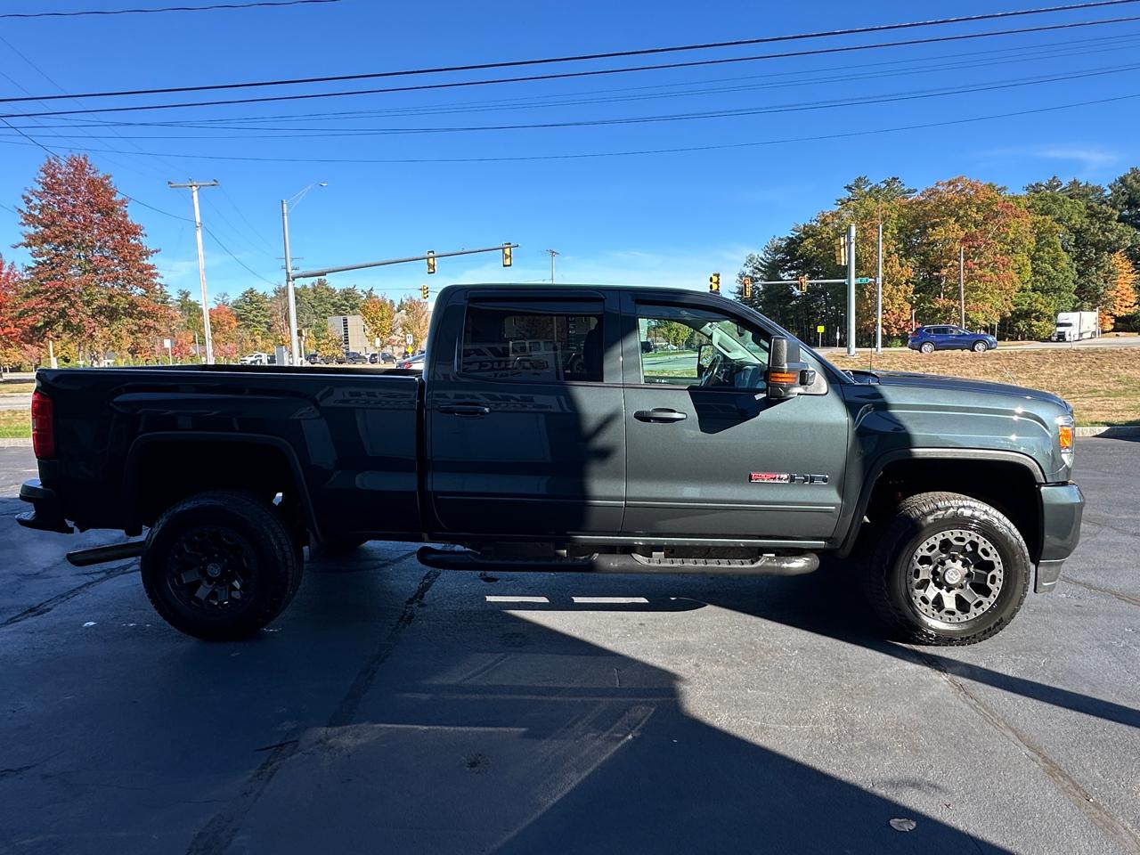 GMC Sierra 2500HD SLT Crew Cab Short Bed 4WD 2018