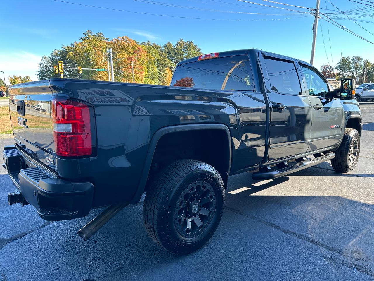 GMC Sierra 2500HD SLT Crew Cab Short Bed 4WD 2018