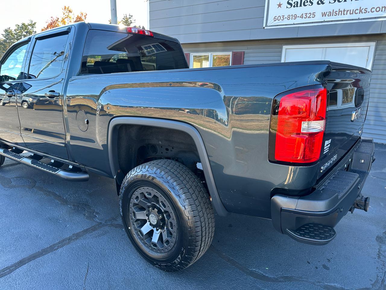 GMC Sierra 2500HD SLT Crew Cab Short Bed 4WD 2018