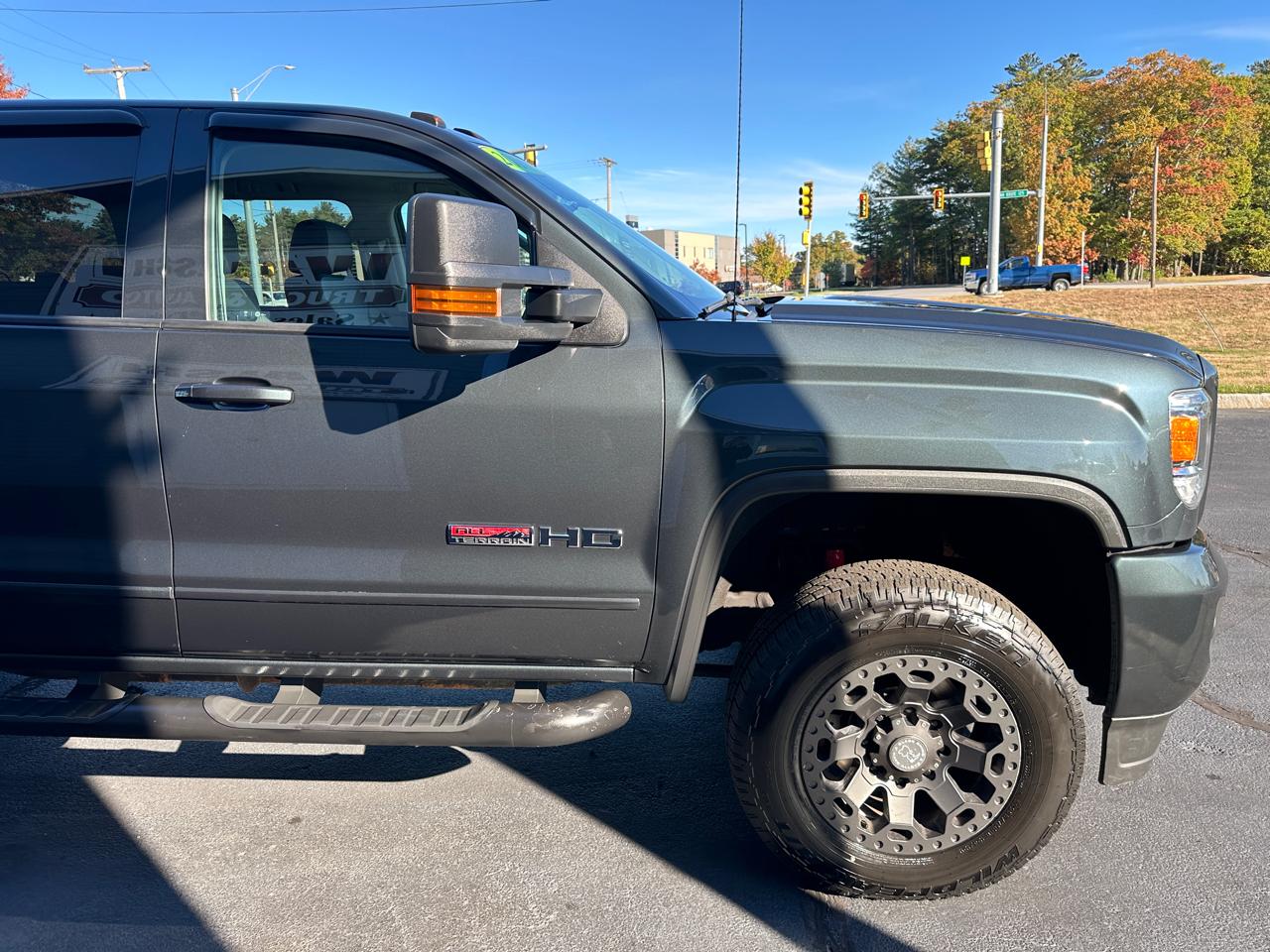 GMC Sierra 2500HD SLT Crew Cab Short Bed 4WD 2018