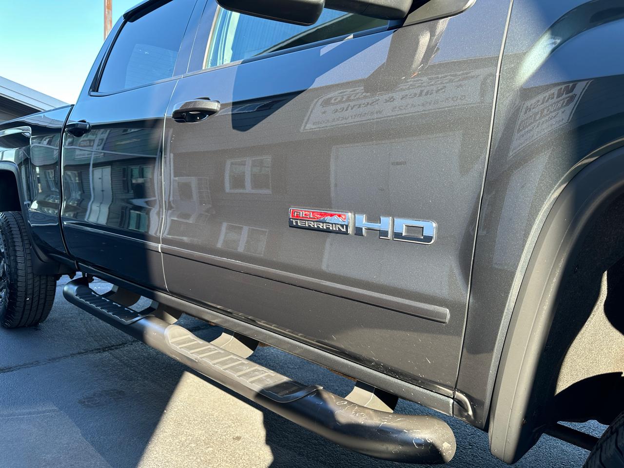 GMC Sierra 2500HD SLT Crew Cab Short Bed 4WD 2018