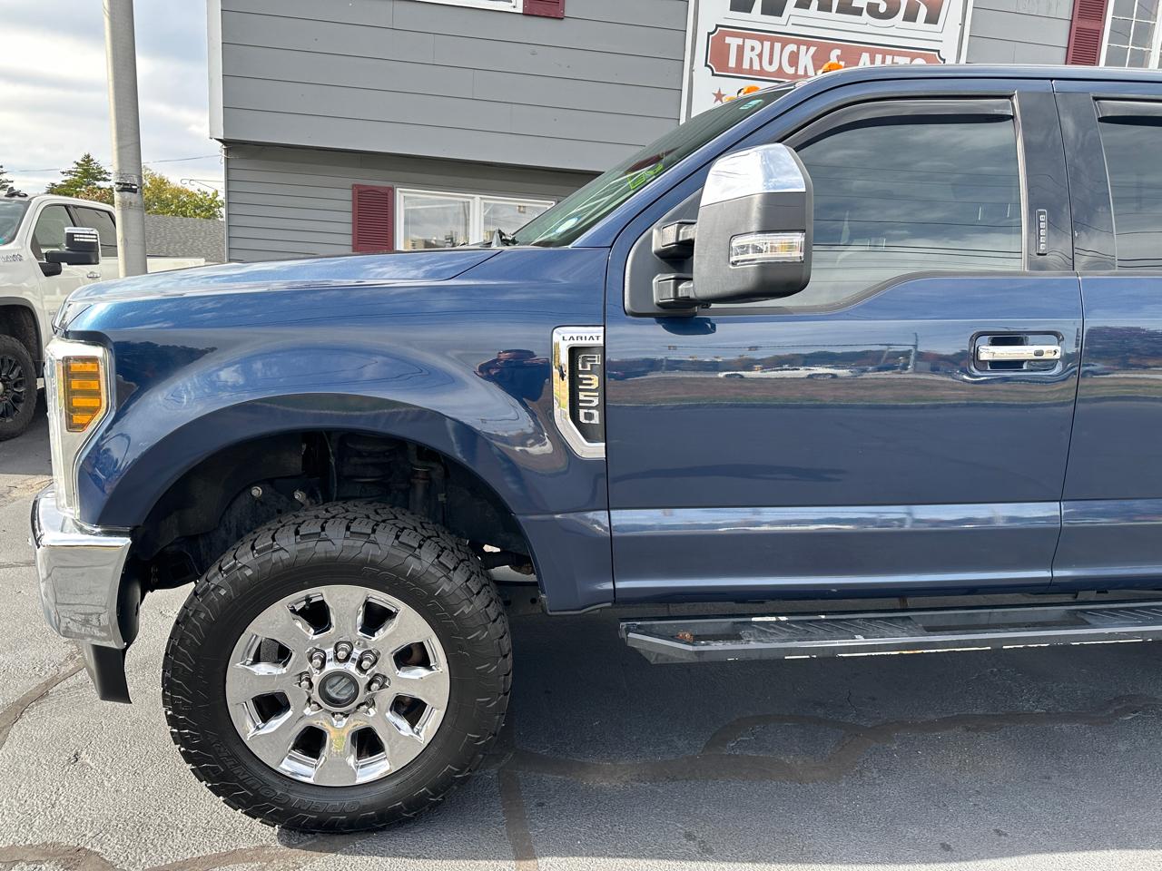 Ford F-350 SD Lariat Crew Cab 4WD 2018