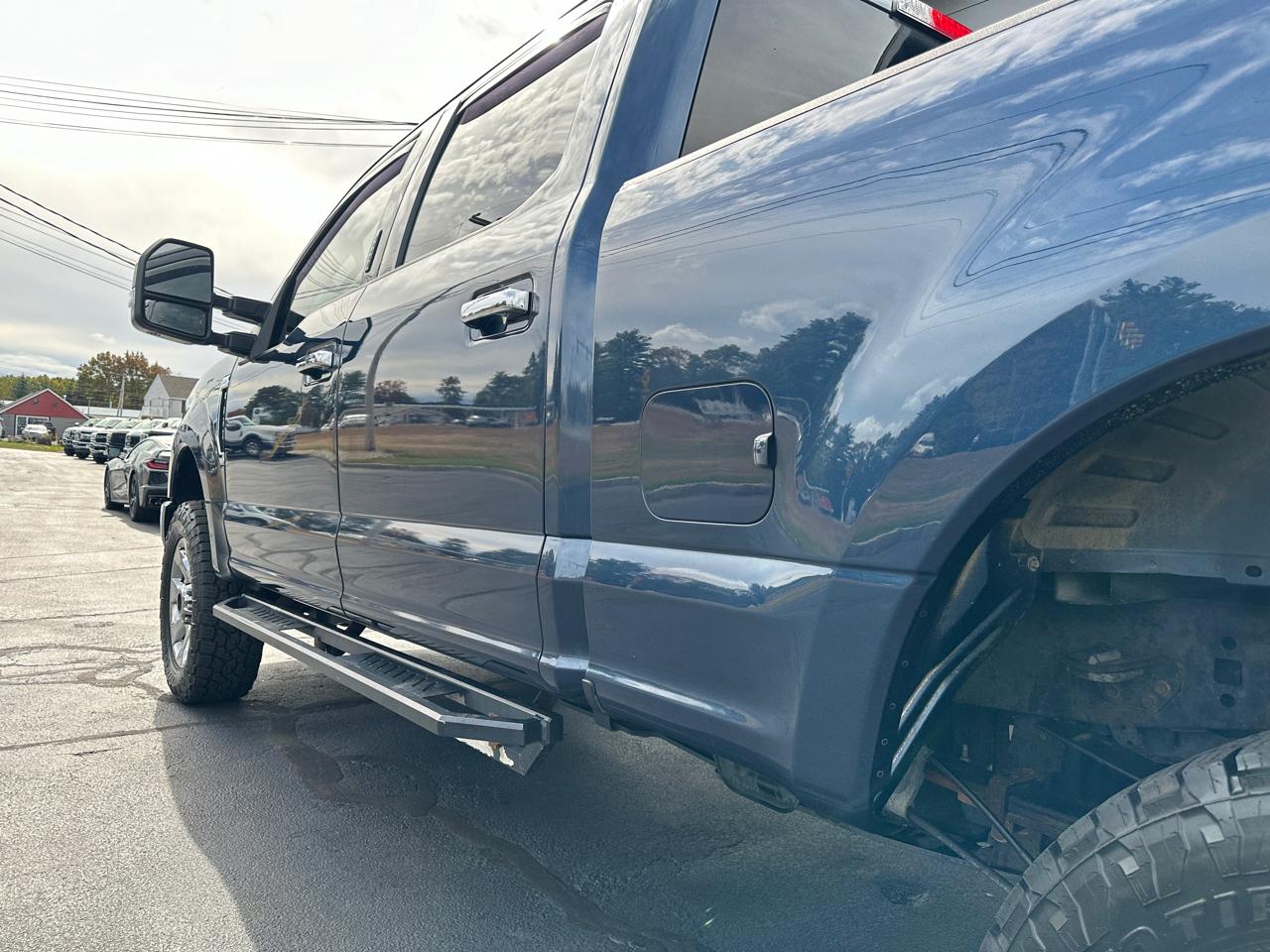Ford F-350 SD Lariat Crew Cab 4WD 2018