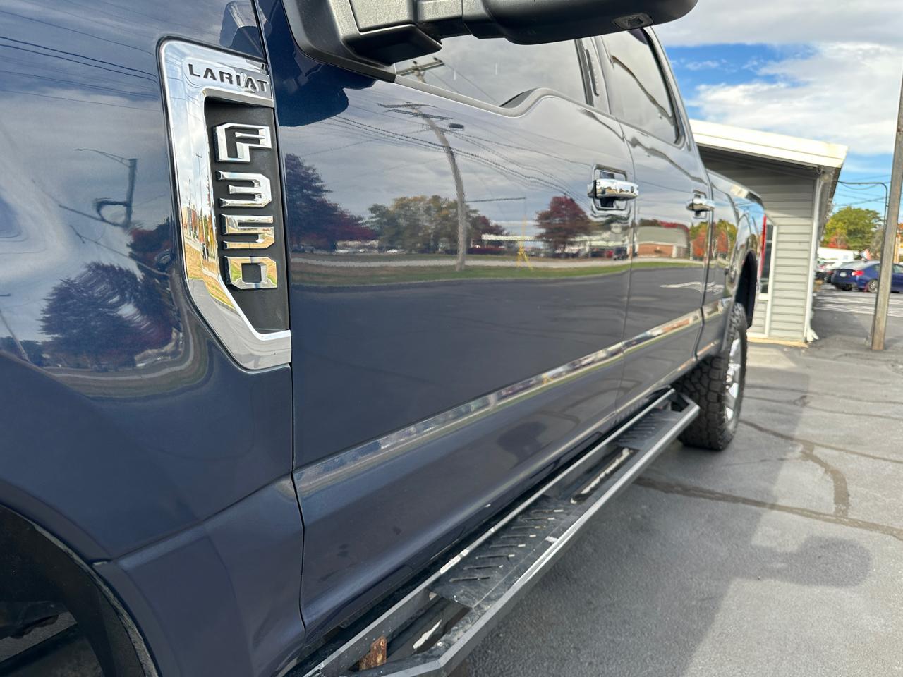 Ford F-350 SD Lariat Crew Cab 4WD 2018