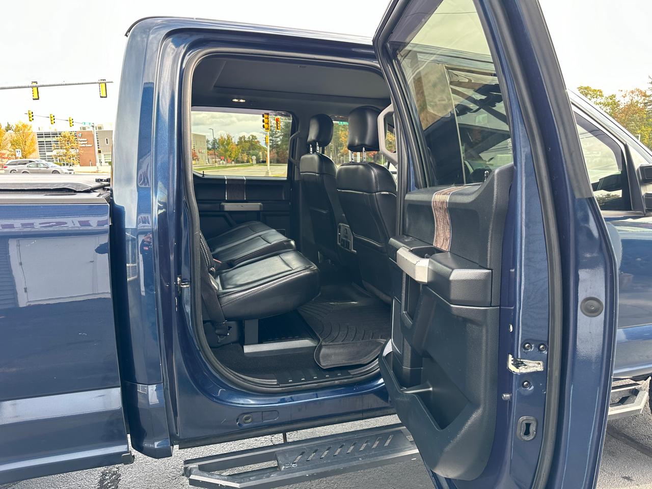 Ford F-350 SD Lariat Crew Cab 4WD 2018