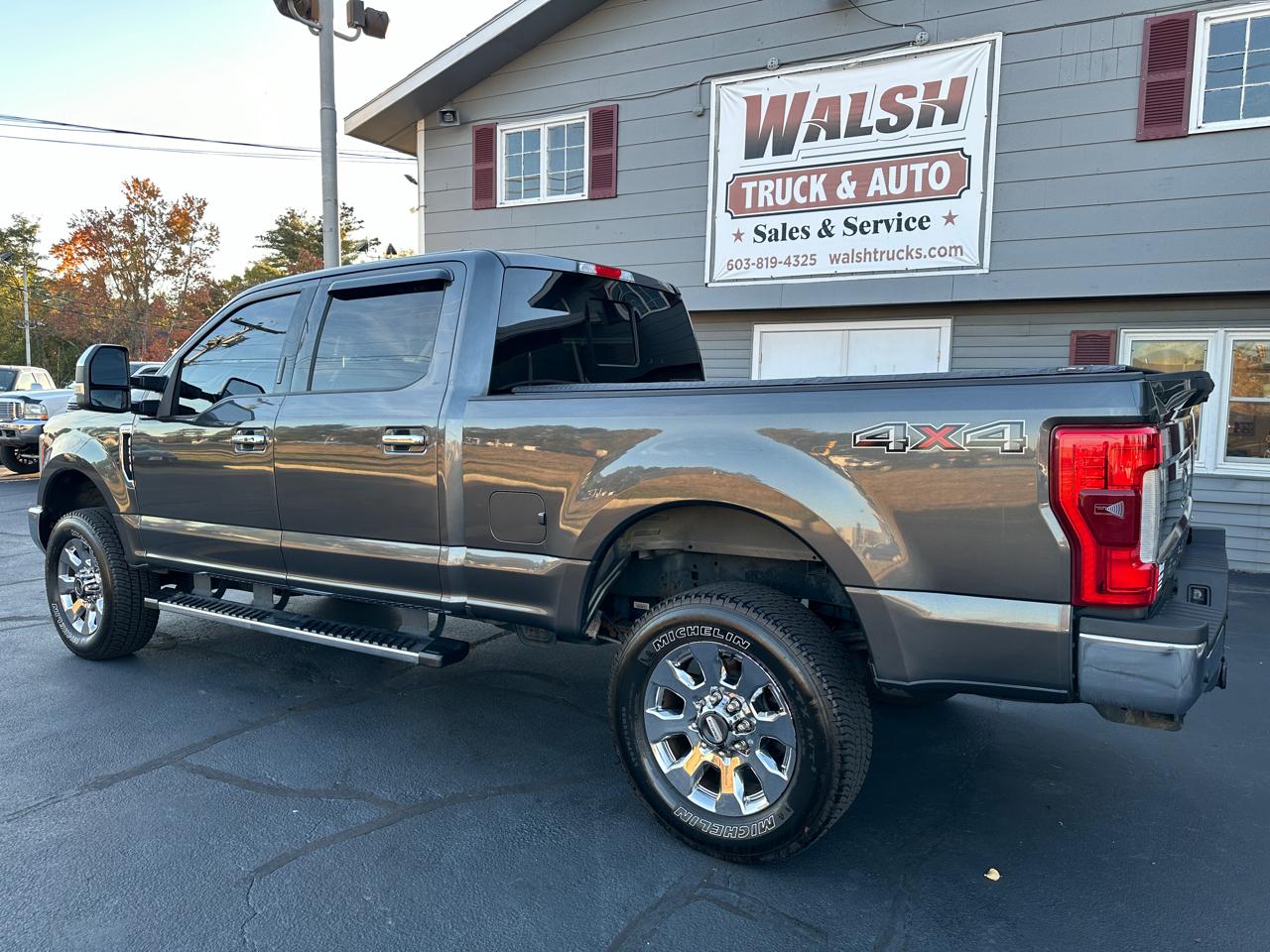 Ford F-250 SD Lariat Crew Cab Short Bed 4WD 2017