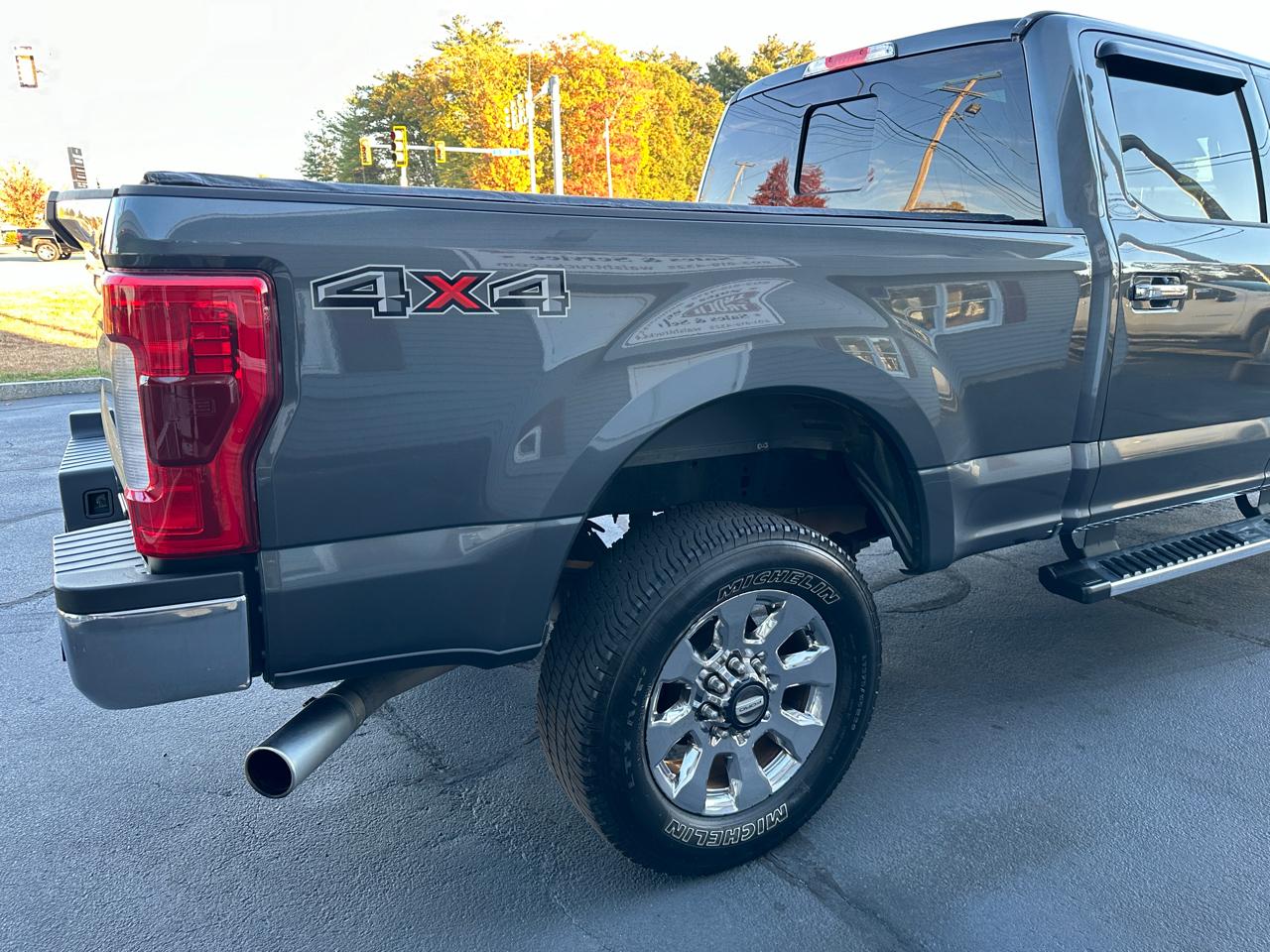 Ford F-250 SD Lariat Crew Cab Short Bed 4WD 2017