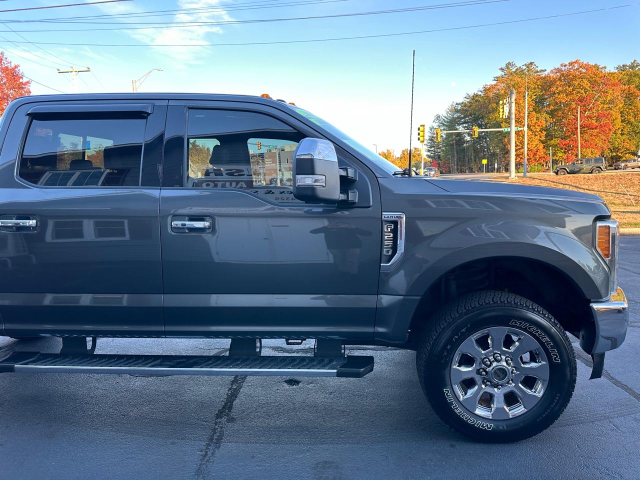 Ford F-250 SD Lariat Crew Cab Short Bed 4WD 2017