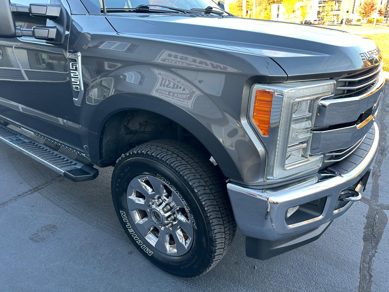 Ford F-250 SD Lariat Crew Cab Short Bed 4WD 2017