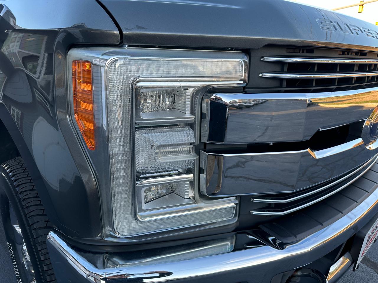 Ford F-250 SD Lariat Crew Cab Short Bed 4WD 2017