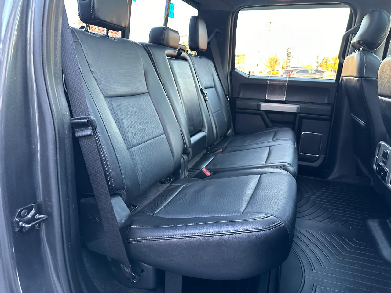 Ford F-250 SD Lariat Crew Cab Short Bed 4WD 2017