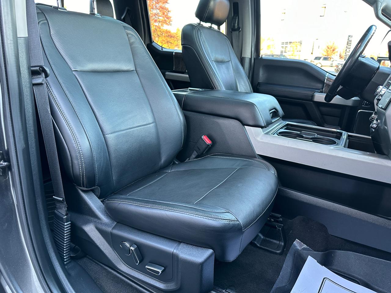 Ford F-250 SD Lariat Crew Cab Short Bed 4WD 2017