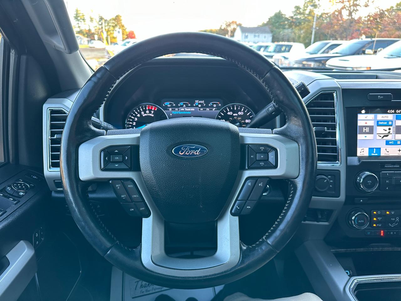Ford F-250 SD Lariat Crew Cab Short Bed 4WD 2017