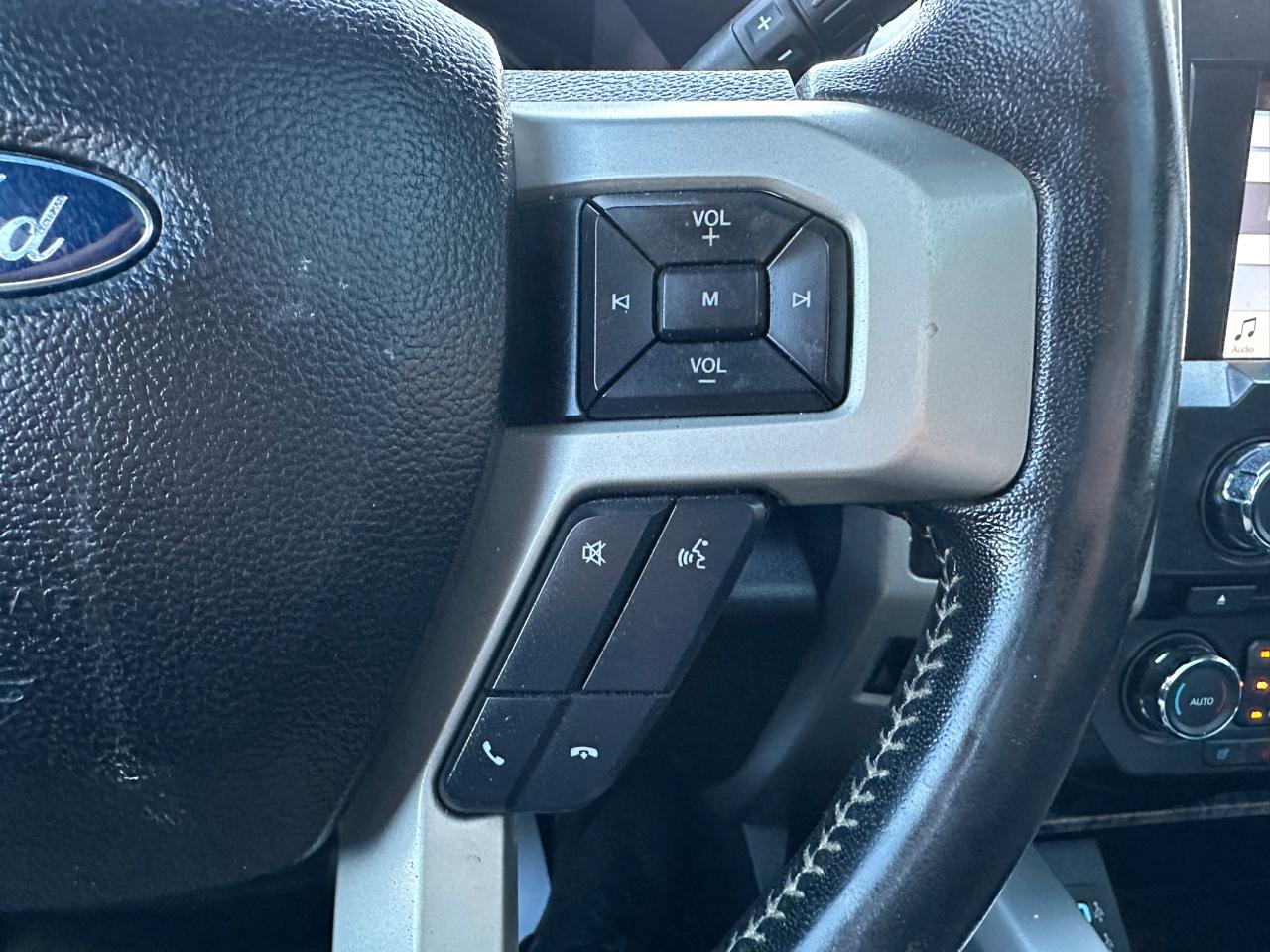 Ford F-250 SD Lariat Crew Cab Short Bed 4WD 2017