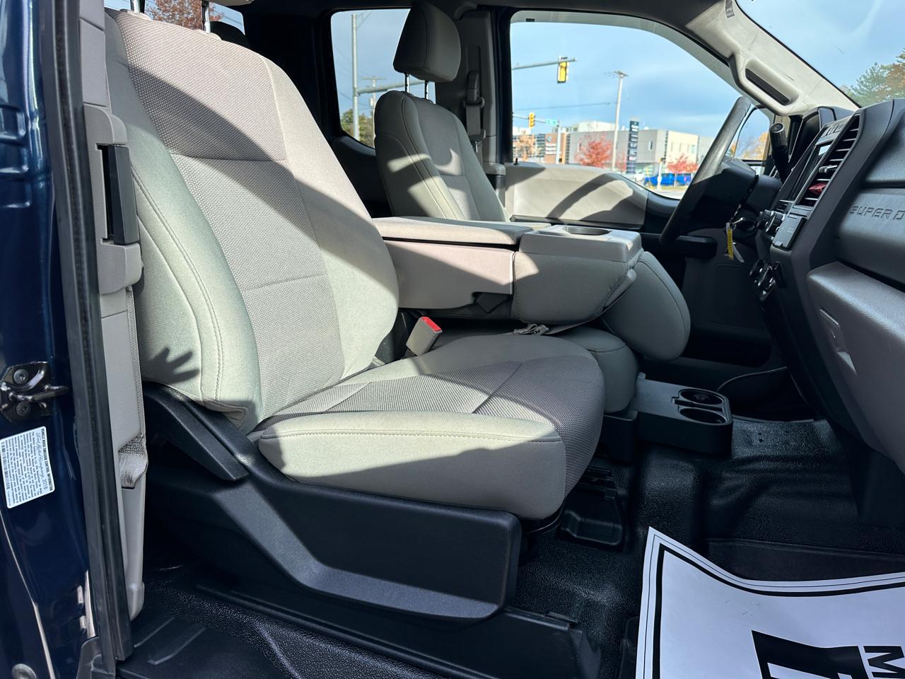 Ford F-350 SD XL SuperCab 4WD 2019