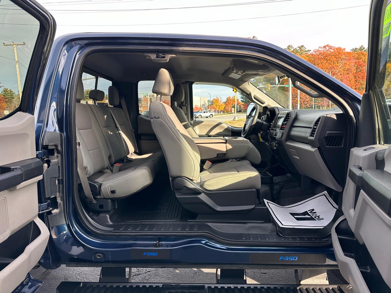 Ford F-350 SD XL SuperCab 4WD 2019