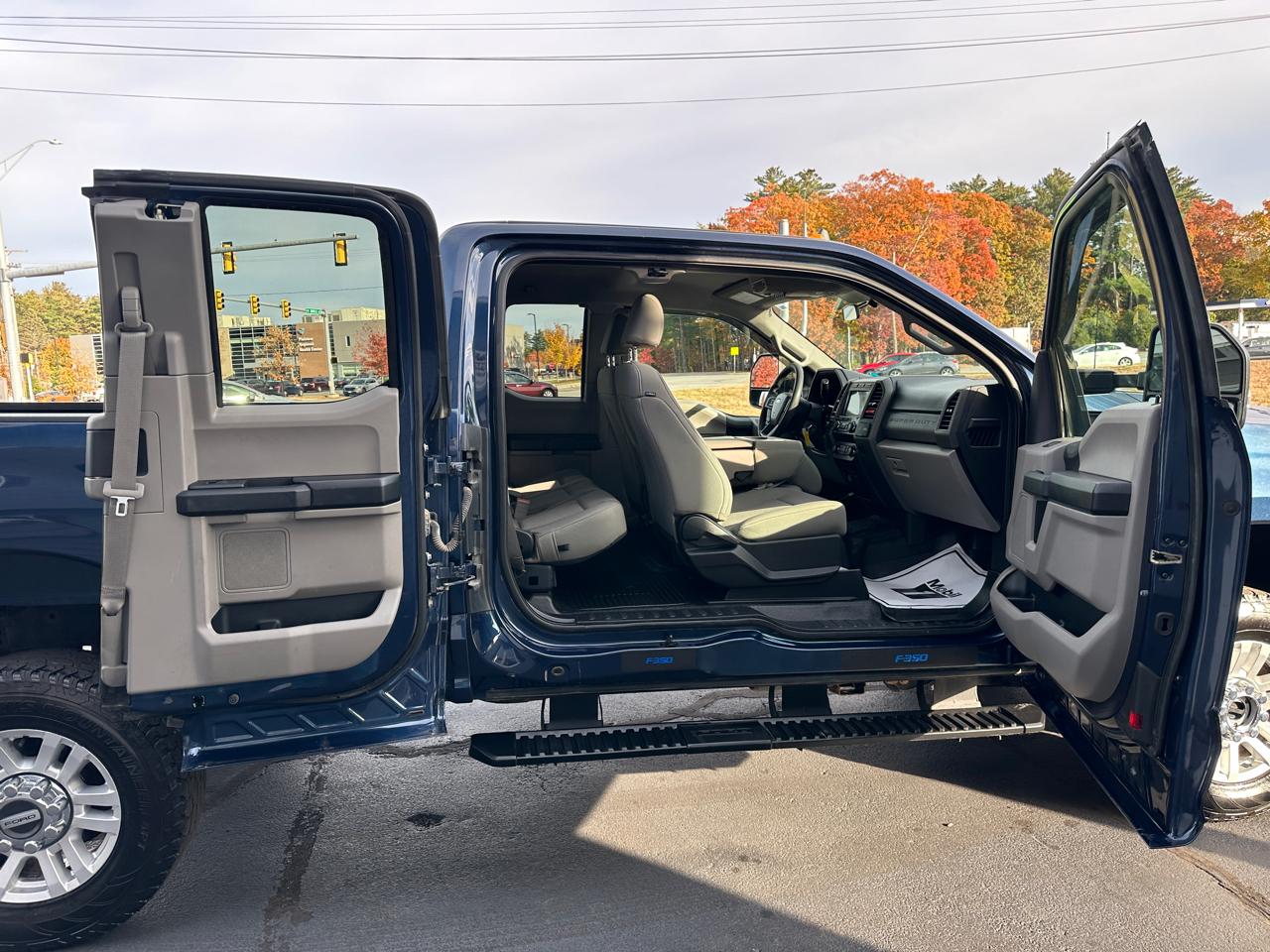 Ford F-350 SD XL SuperCab 4WD 2019
