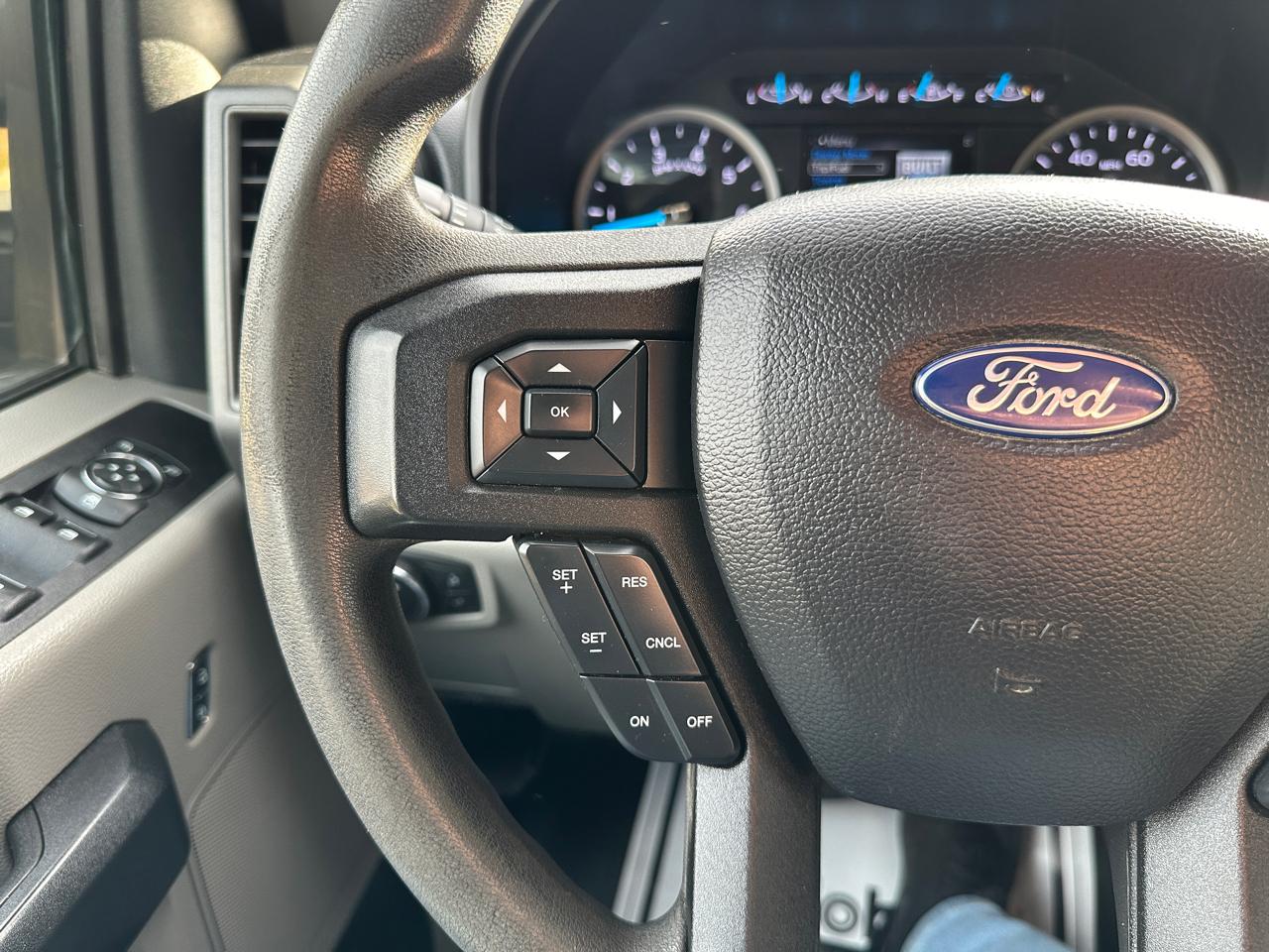 Ford F-350 SD XL SuperCab 4WD 2019