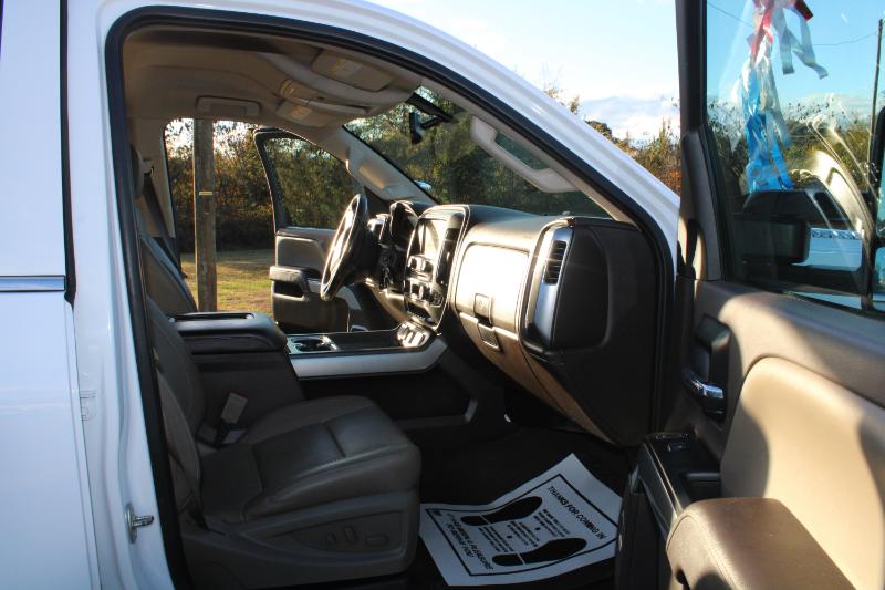 Chevrolet Silverado 2500HD LTZ Crew Cab 4WD 2016 Chevrolet Silverado 2500HD LTZ Crew Cab 4WD 2016