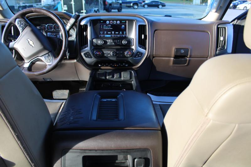 Chevrolet Silverado 2500HD LTZ Crew Cab 4WD 2016 Chevrolet Silverado 2500HD LTZ Crew Cab 4WD 2016