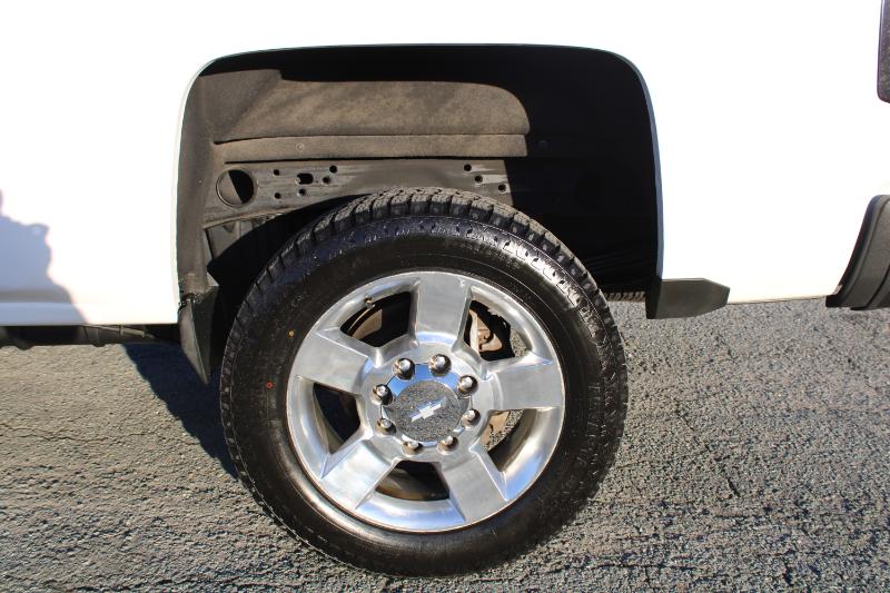 Chevrolet Silverado 2500HD LTZ Crew Cab 4WD 2016 Chevrolet Silverado 2500HD LTZ Crew Cab 4WD 2016