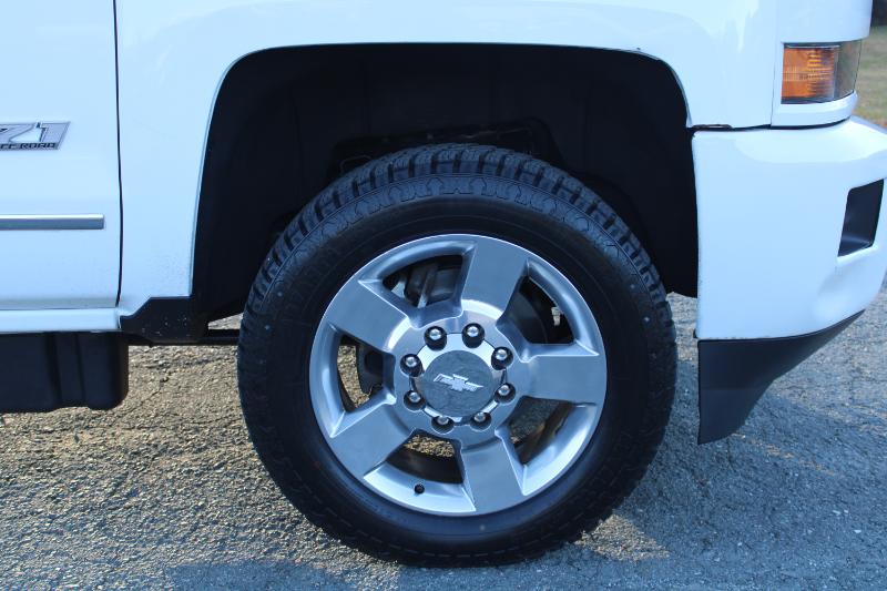 Chevrolet Silverado 2500HD LTZ Crew Cab 4WD 2016 Chevrolet Silverado 2500HD LTZ Crew Cab 4WD 2016