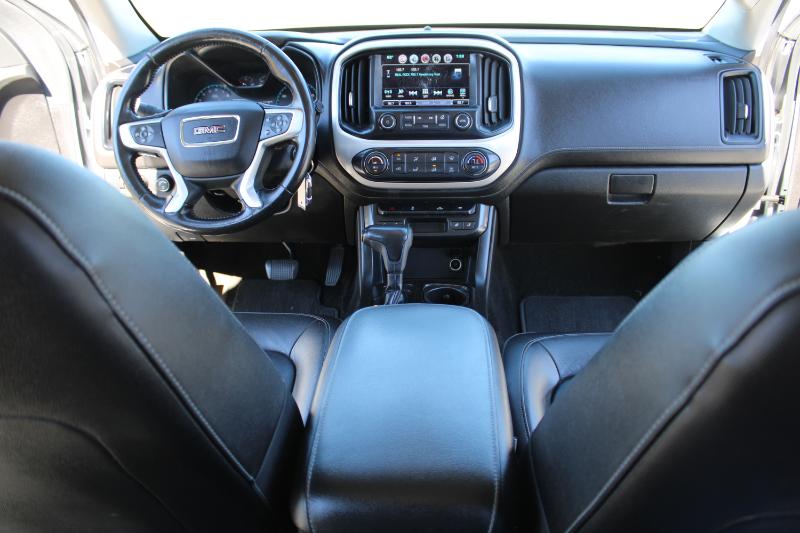 GMC Canyon SLT Crew Cab 4WD Short Box 2017 GMC Canyon SLT Crew Cab 4WD Short Box 2017