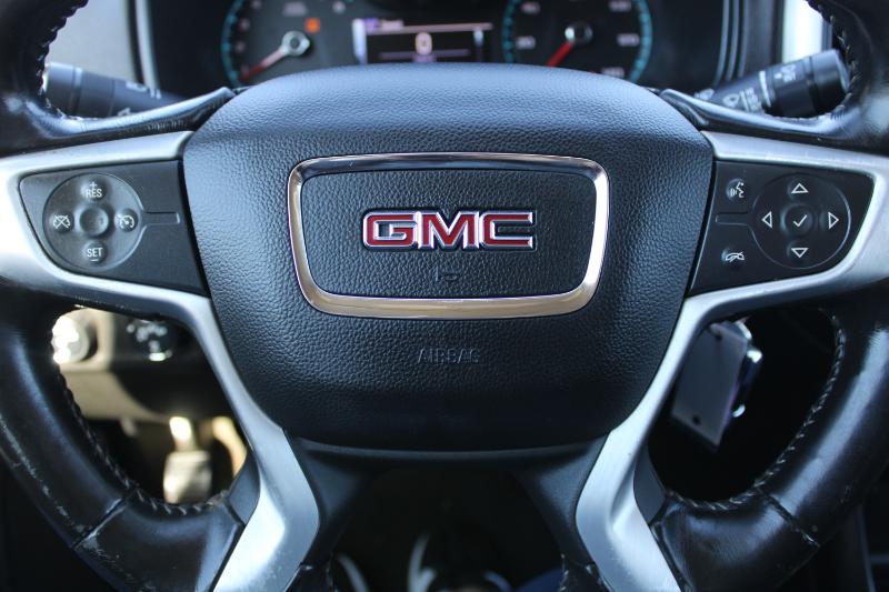 GMC Canyon SLT Crew Cab 4WD Short Box 2017 GMC Canyon SLT Crew Cab 4WD Short Box 2017