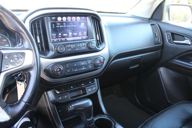 GMC Canyon SLT Crew Cab 4WD Short Box 2017 GMC Canyon SLT Crew Cab 4WD Short Box 2017