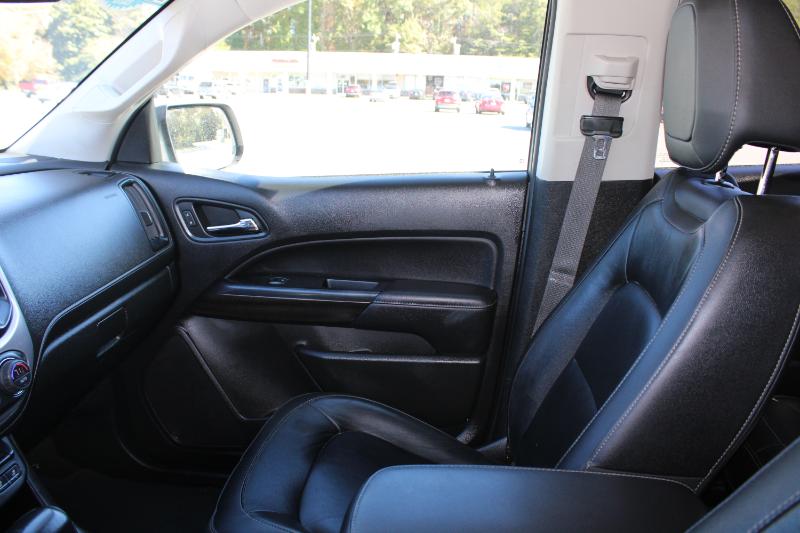 GMC Canyon SLT Crew Cab 4WD Short Box 2017 GMC Canyon SLT Crew Cab 4WD Short Box 2017
