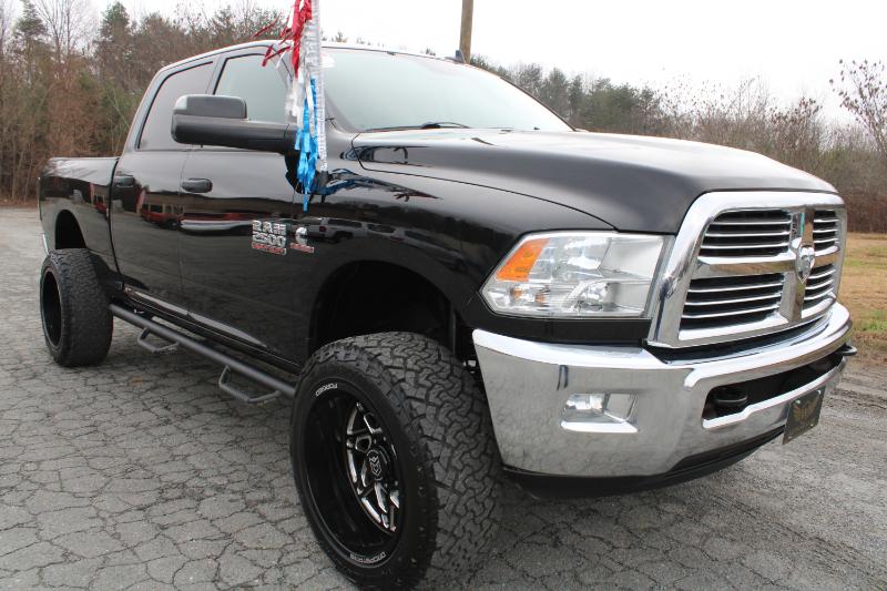 RAM 2500 SLT Crew Cab 4WD SWB 2016