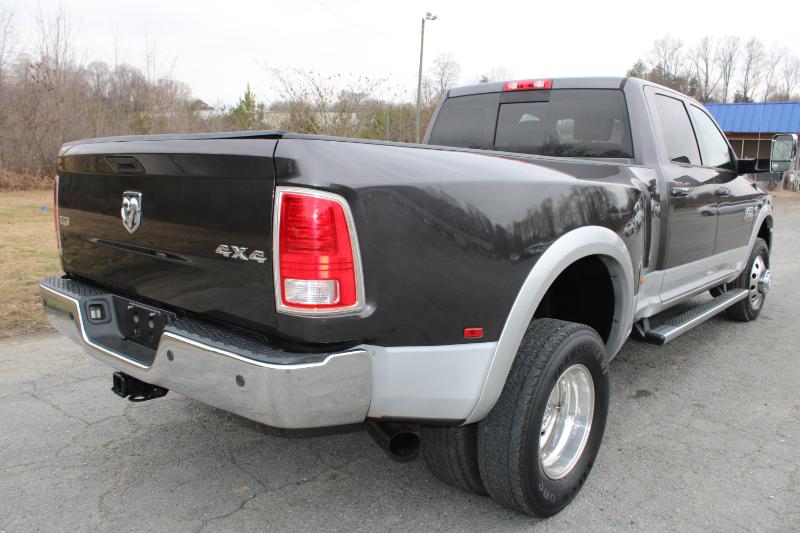 RAM 3500 Laramie Crew Cab LWB 4WD DRW 2015