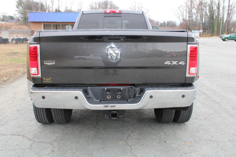 RAM 3500 Laramie Crew Cab LWB 4WD DRW 2015
