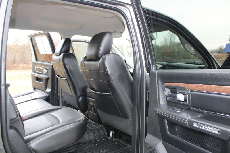 RAM 3500 Laramie Crew Cab LWB 4WD DRW 2015